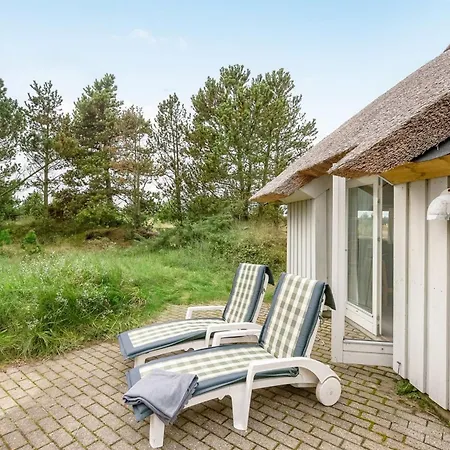 Catarine - 1-1km From The Sea By Interhome *